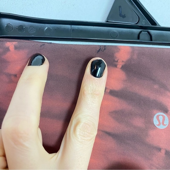 Lululemon Rise And Flow Pant Leggings Tights Womens Small Custom Tie Dye Orange - Picture 15 of 15